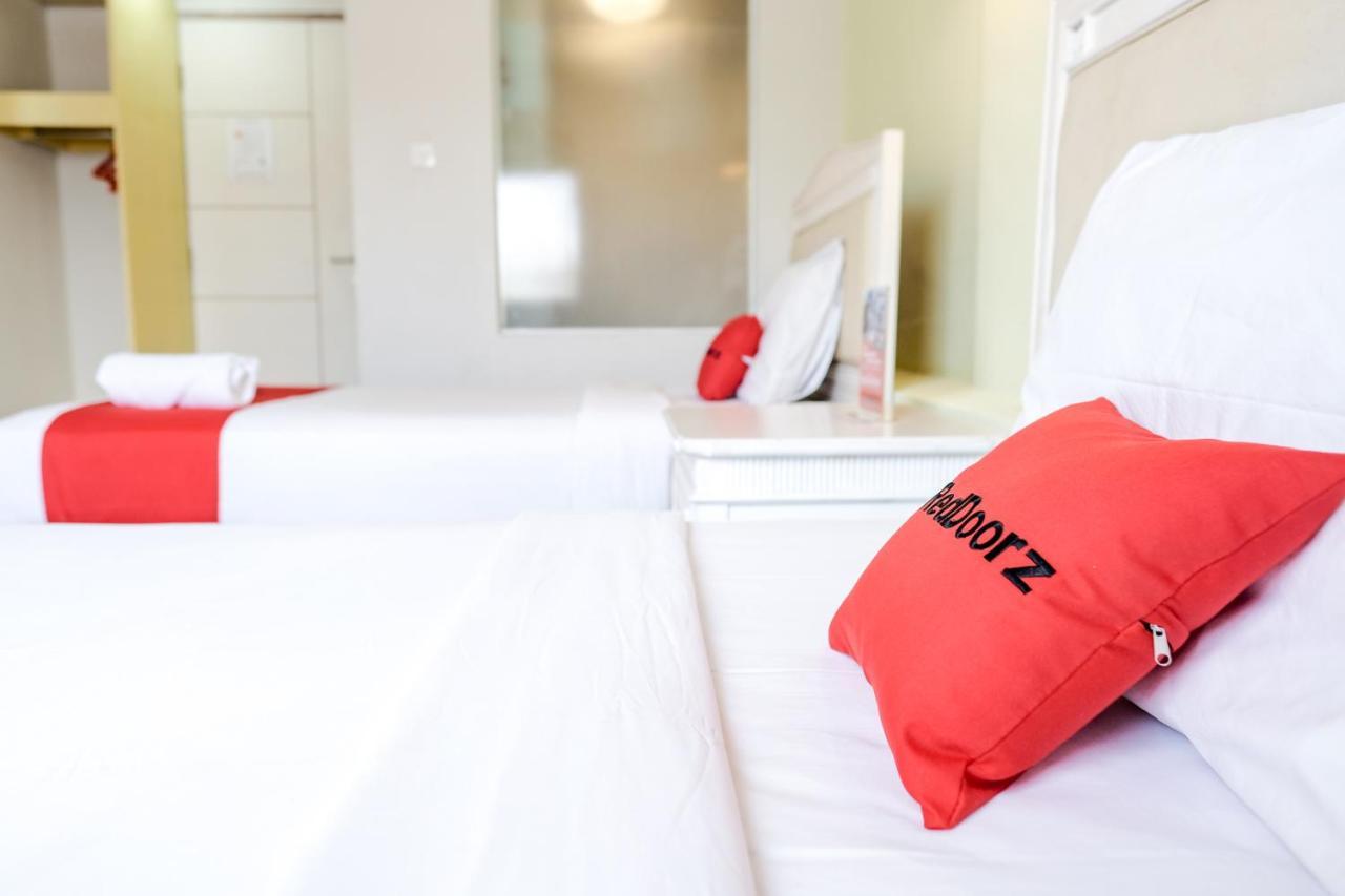 Reddoorz Plus At Sunrise Hotel Sanur Екстер'єр фото